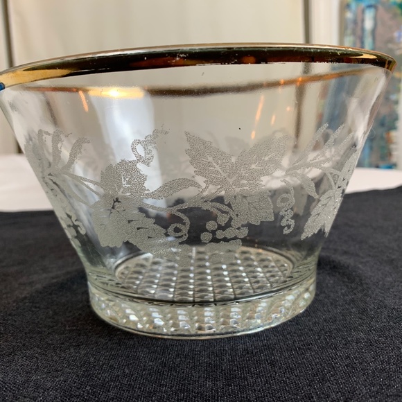 Vintage Libbey Gold Rim Etched Frosted Glass Leaves Grapes Ice Bucket Bowl 7" - Picture 4 of 6